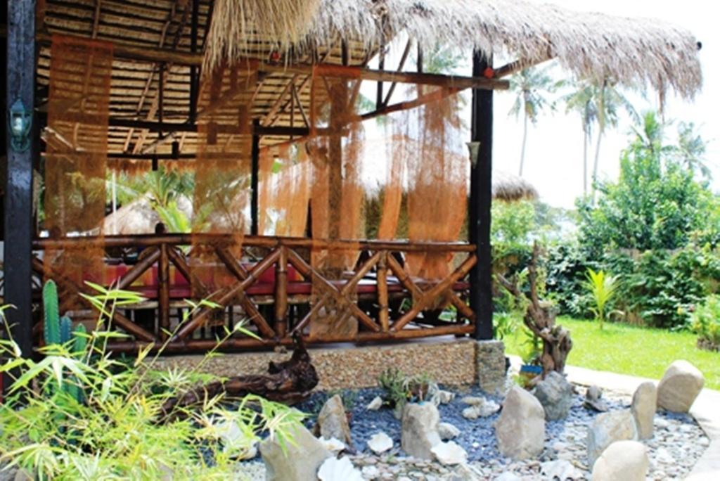 Cooper'S Beach Resort Lucbuan Экстерьер фото