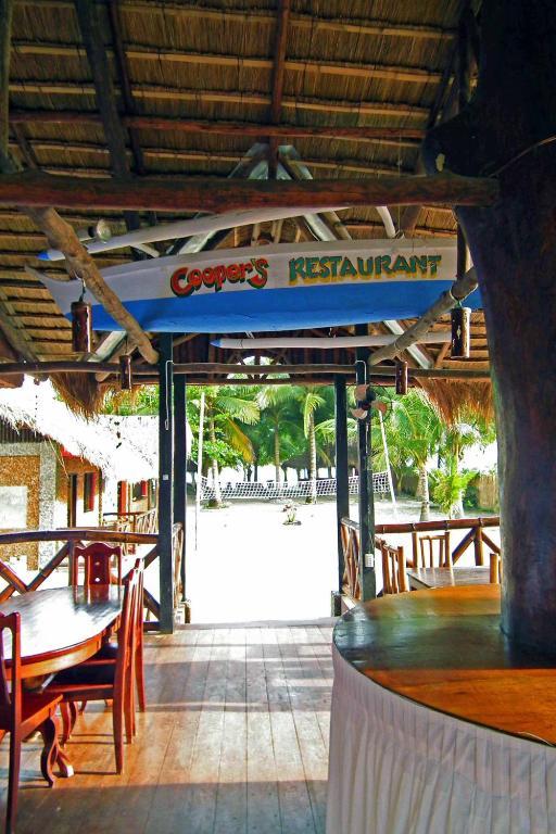 Cooper'S Beach Resort Lucbuan Экстерьер фото
